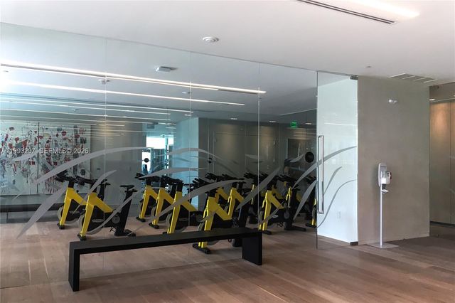 650 NE 32nd St 2104, Miami, FL 33137