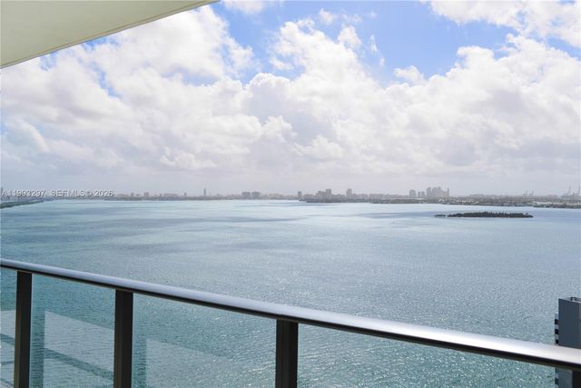 650 NE 32nd St 2104, Miami, FL 33137