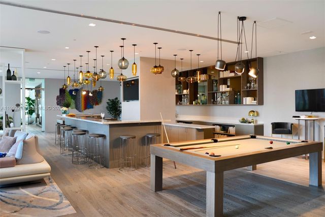 650 NE 32nd St 2104, Miami, FL 33137