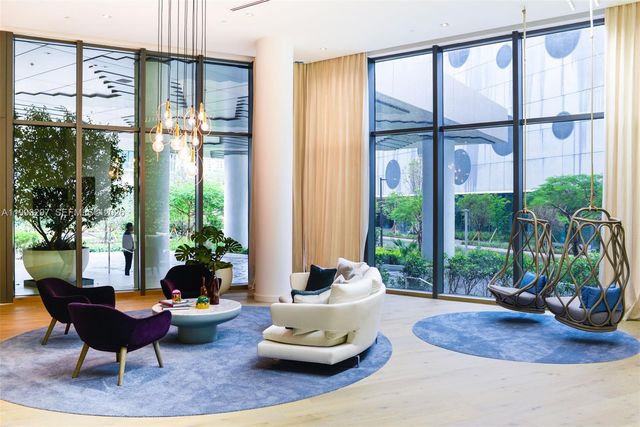 650 NE 32nd St 2104, Miami, FL 33137