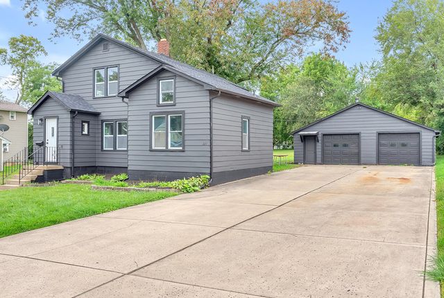 221 N West Street, Crown Point, IN 46307