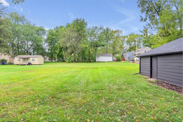 221 N West Street, Crown Point, IN 46307