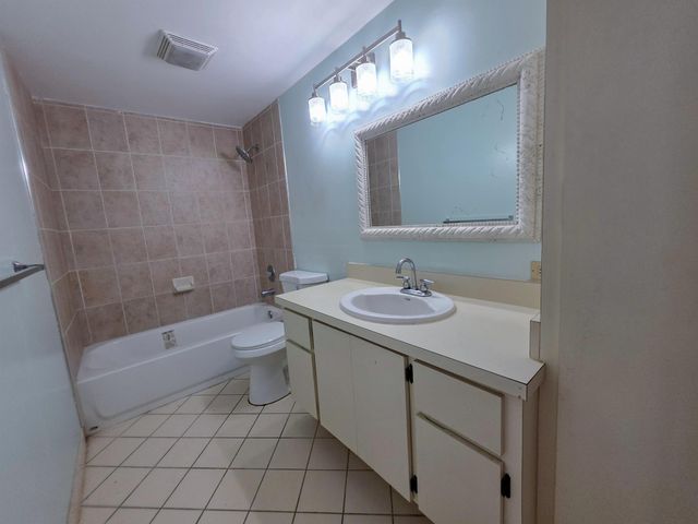 832 Blue Ridge Circle, West Palm Beach, FL 33409