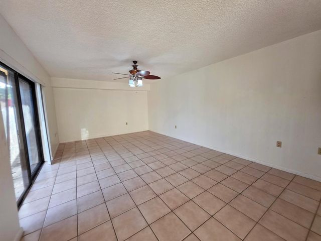 832 Blue Ridge Circle, West Palm Beach, FL 33409