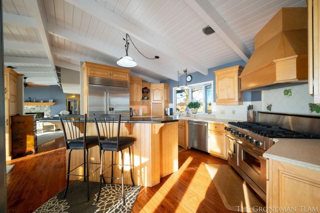 10303 Orchard Lane, Lakeview, MI 48850