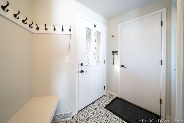 10303 Orchard Lane, Lakeview, MI 48850