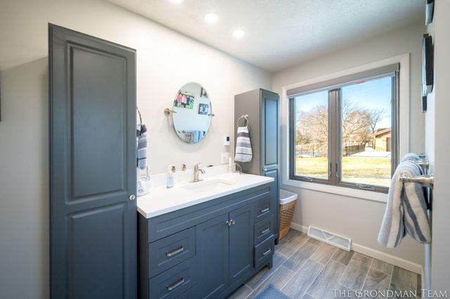 10303 Orchard Lane, Lakeview, MI 48850