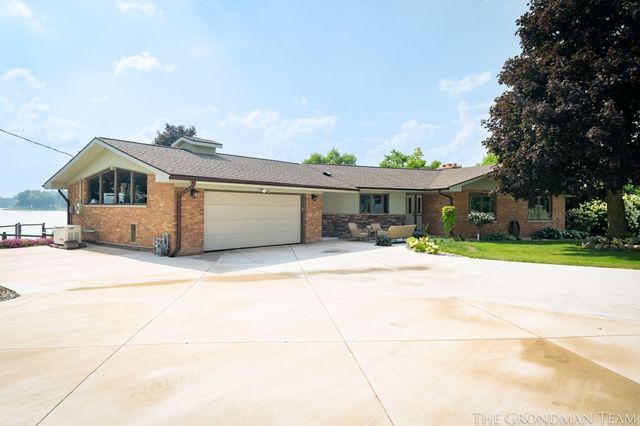 10303 Orchard Lane, Lakeview, MI 48850