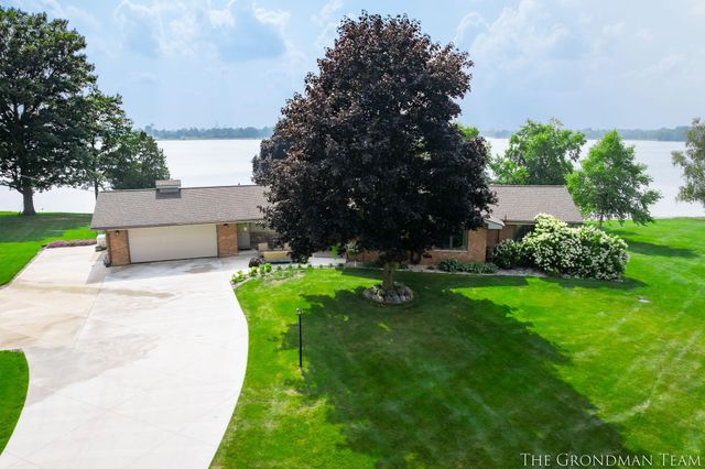 10303 Orchard Lane, Lakeview, MI 48850