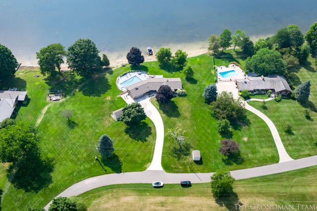 10303 Orchard Lane, Lakeview, MI 48850