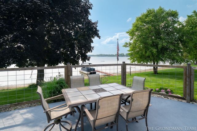 10303 Orchard Lane, Lakeview, MI 48850