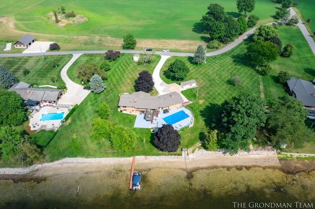 10303 Orchard Lane, Lakeview, MI 48850