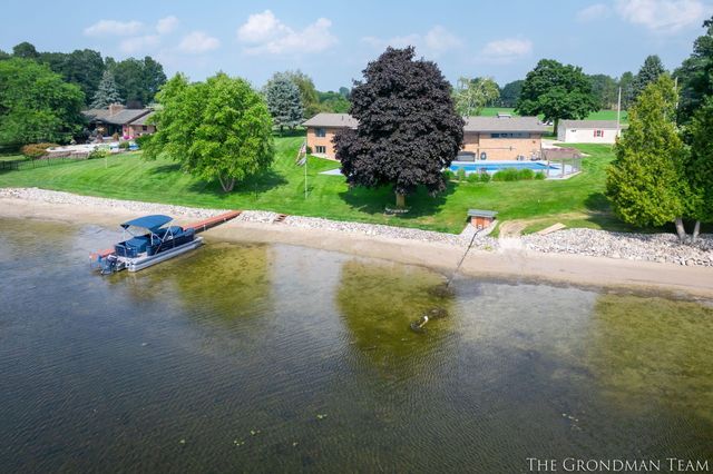 10303 Orchard Lane, Lakeview, MI 48850