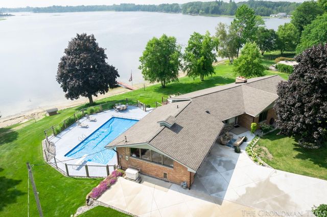 10303 Orchard Lane, Lakeview, MI 48850