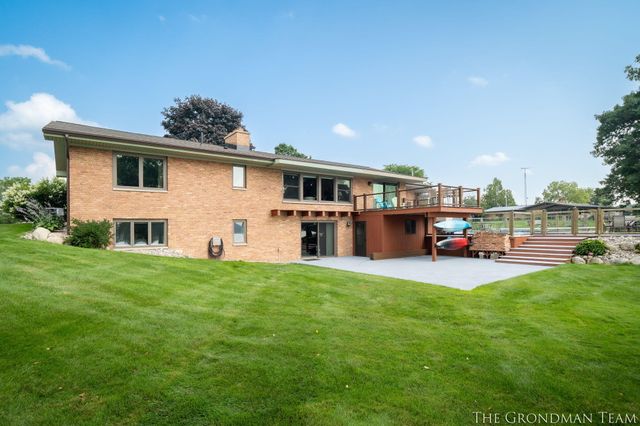 10303 Orchard Lane, Lakeview, MI 48850