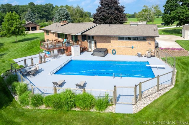 10303 Orchard Lane, Lakeview, MI 48850