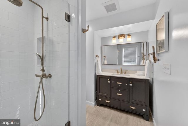 1846 GOLF VIEW CT, Reston, VA 20190