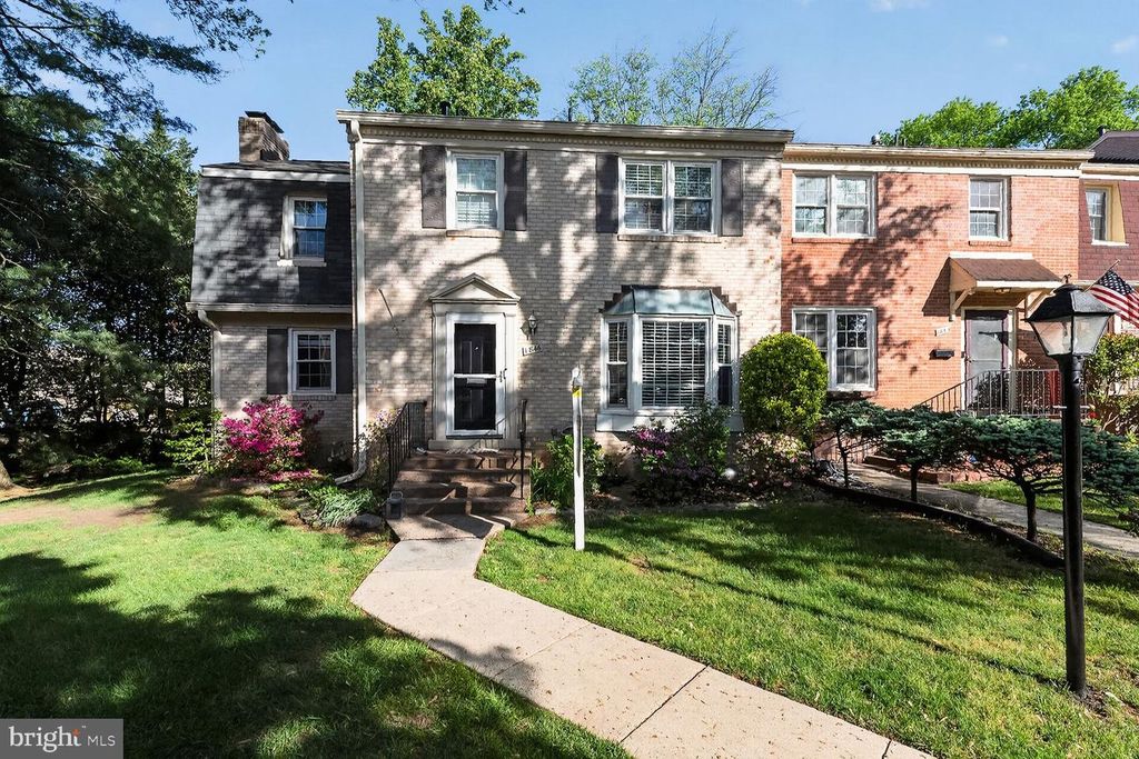 1846 GOLF VIEW CT, Reston, VA 20190