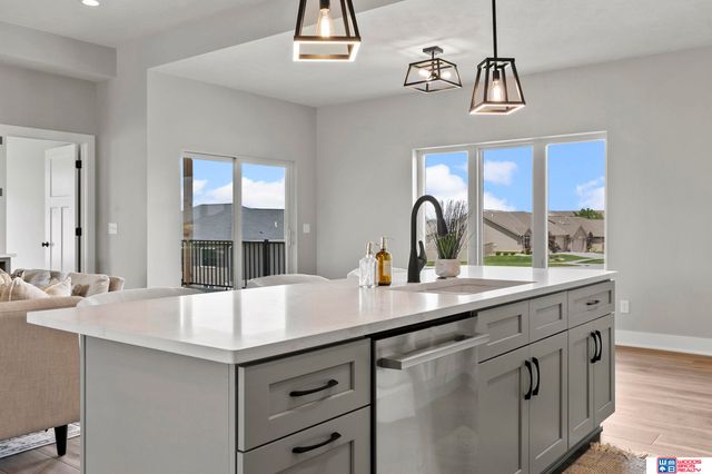 7630 Ponce Drive, Lincoln, NE 68516