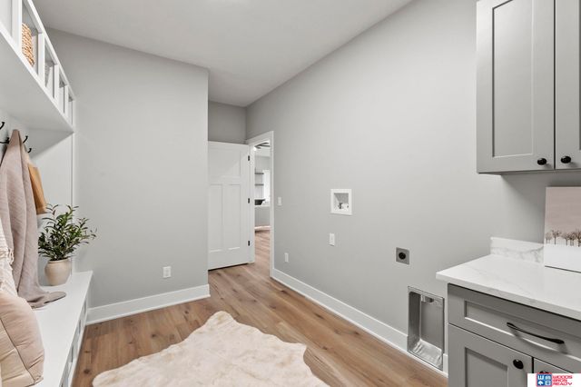 7630 Ponce Drive, Lincoln, NE 68516