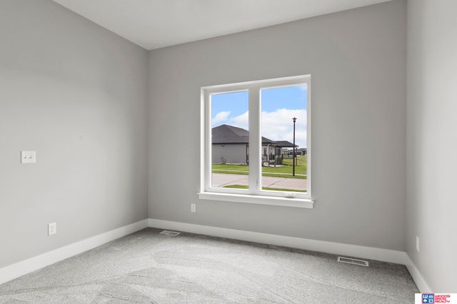 7630 Ponce Drive, Lincoln, NE 68516
