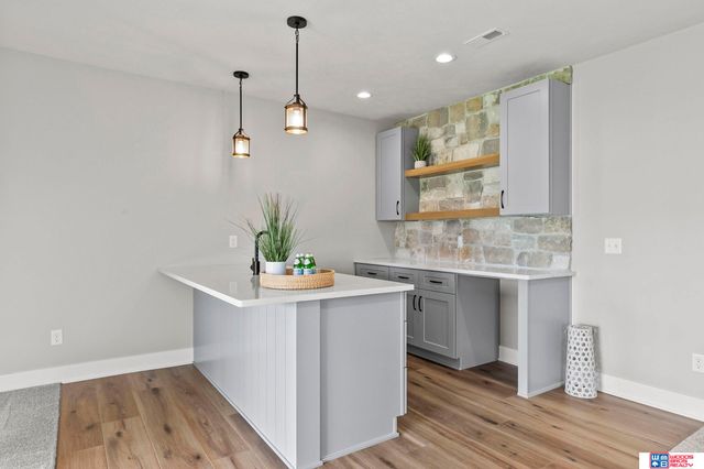 7630 Ponce Drive, Lincoln, NE 68516