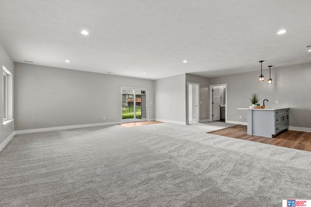 7630 Ponce Drive, Lincoln, NE 68516