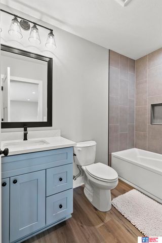 7630 Ponce Drive, Lincoln, NE 68516