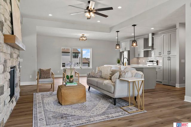 7630 Ponce Drive, Lincoln, NE 68516