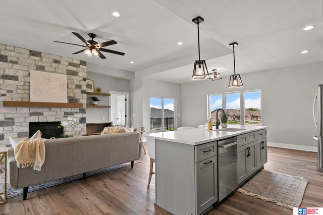 7630 Ponce Drive, Lincoln, NE 68516