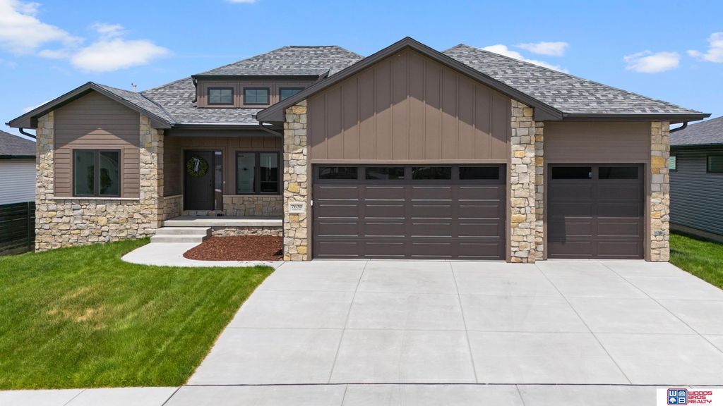 7630 Ponce Drive, Lincoln, NE 68516