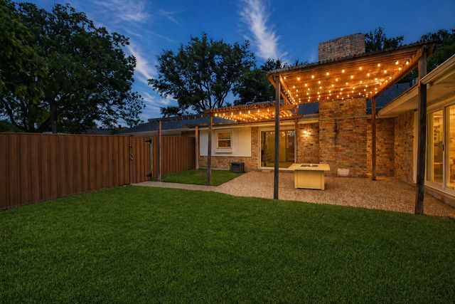 4054 Boca Bay Drive, Dallas, TX 75244