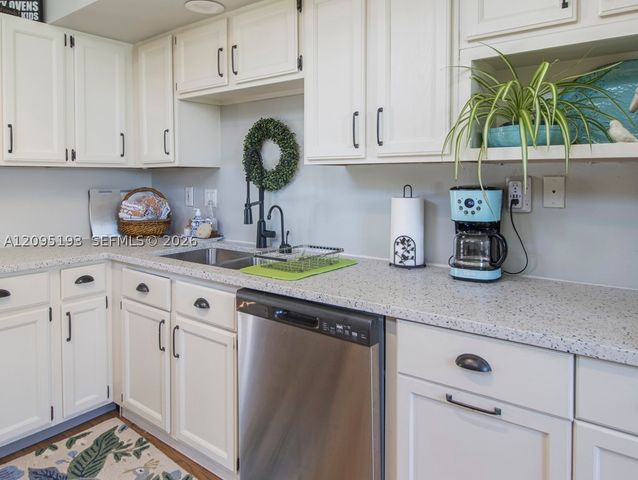 12911 Upper Cove Dr, Wellington, FL 33414