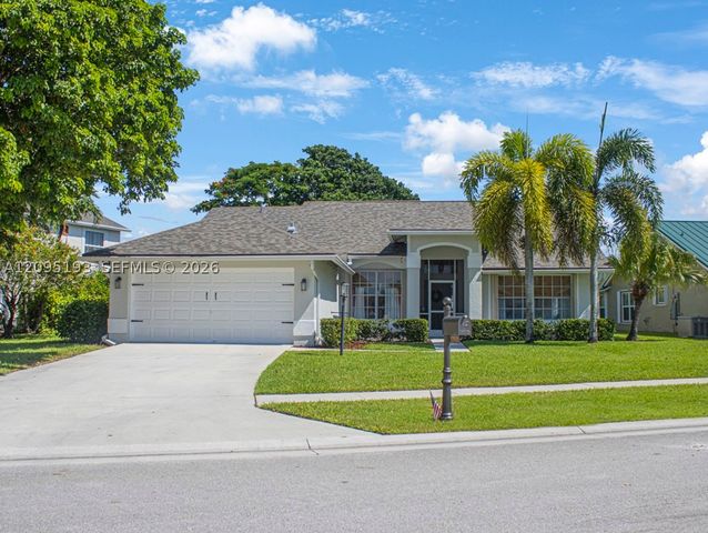 12911 Upper Cove Dr, Wellington, FL 33414