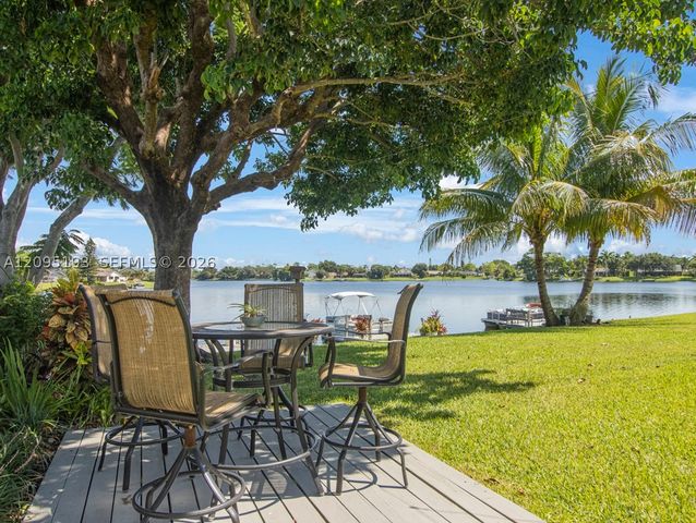 12911 Upper Cove Dr, Wellington, FL 33414