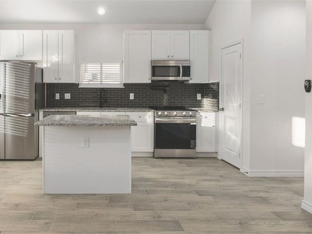 16902 W Alderson, Montgomery, TX 77316