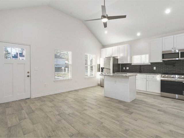 16902 W Alderson, Montgomery, TX 77316