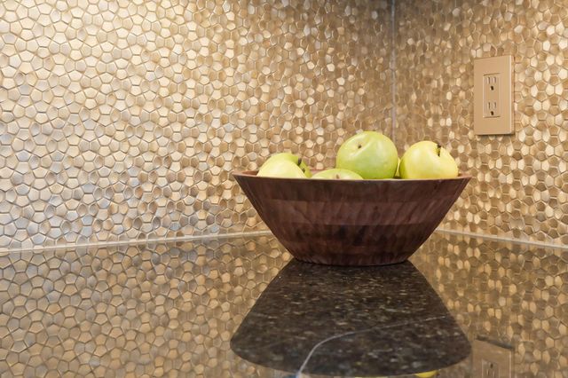 2885 Devonshire Place, Woodbury, MN 55125