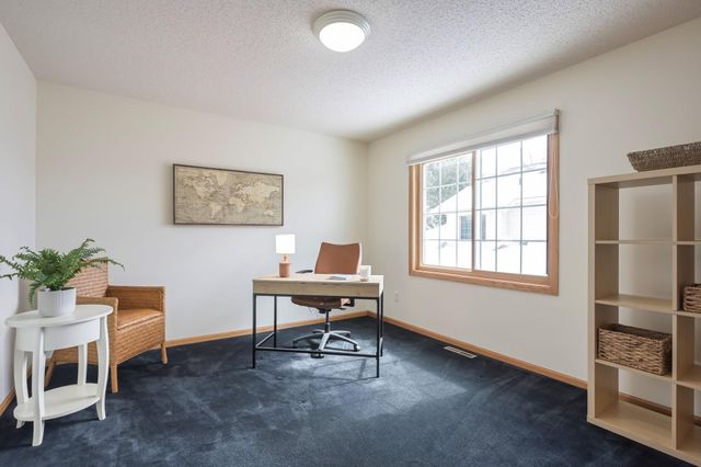 2885 Devonshire Place, Woodbury, MN 55125