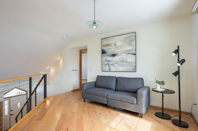 2885 Devonshire Place, Woodbury, MN 55125