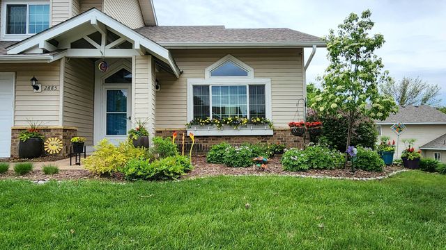 2885 Devonshire Place, Woodbury, MN 55125