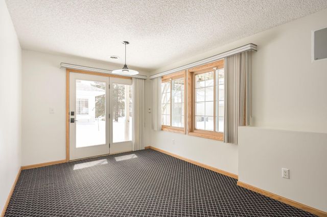 2885 Devonshire Place, Woodbury, MN 55125