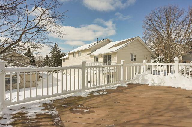 2885 Devonshire Place, Woodbury, MN 55125