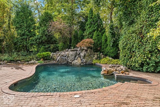 11467 Woods Bay Lane, Indianapolis, IN 46236