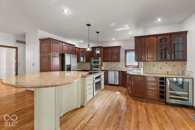 11467 Woods Bay Lane, Indianapolis, IN 46236