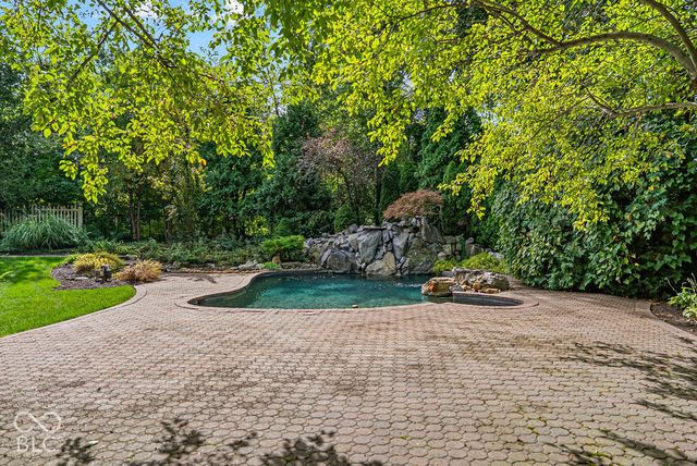 11467 Woods Bay Lane, Indianapolis, IN 46236