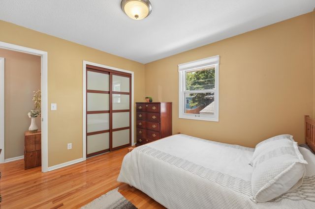 2723 Mcnair Drive N, Robbinsdale, MN 55422