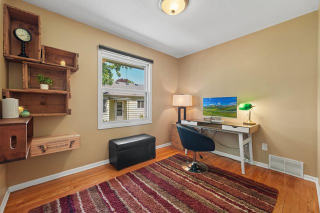 2723 Mcnair Drive N, Robbinsdale, MN 55422
