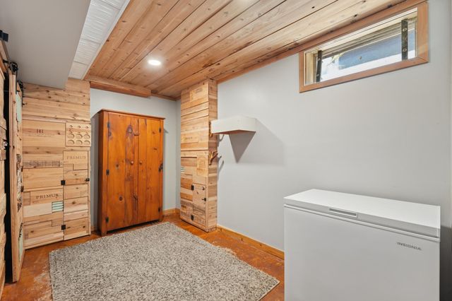 2723 Mcnair Drive N, Robbinsdale, MN 55422