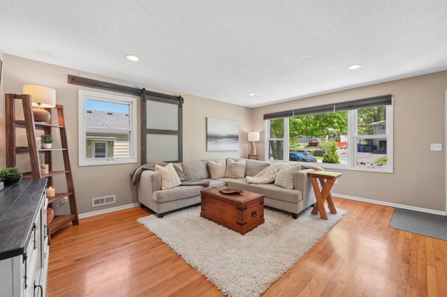 2723 Mcnair Drive N, Robbinsdale, MN 55422